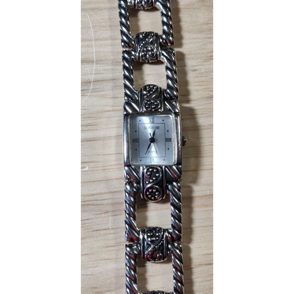 Womens Sunrise Watch Quartz Japan Movement Sliver Tone-New Battery Installed
